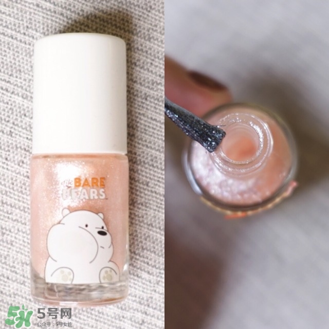 ��ɫ��װ�Ļ�ױƷ ��ɫƿ�ӵĻ���Ʒ